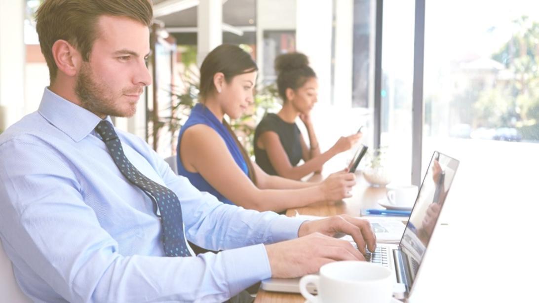 Expert consultation for contextual advertising learners